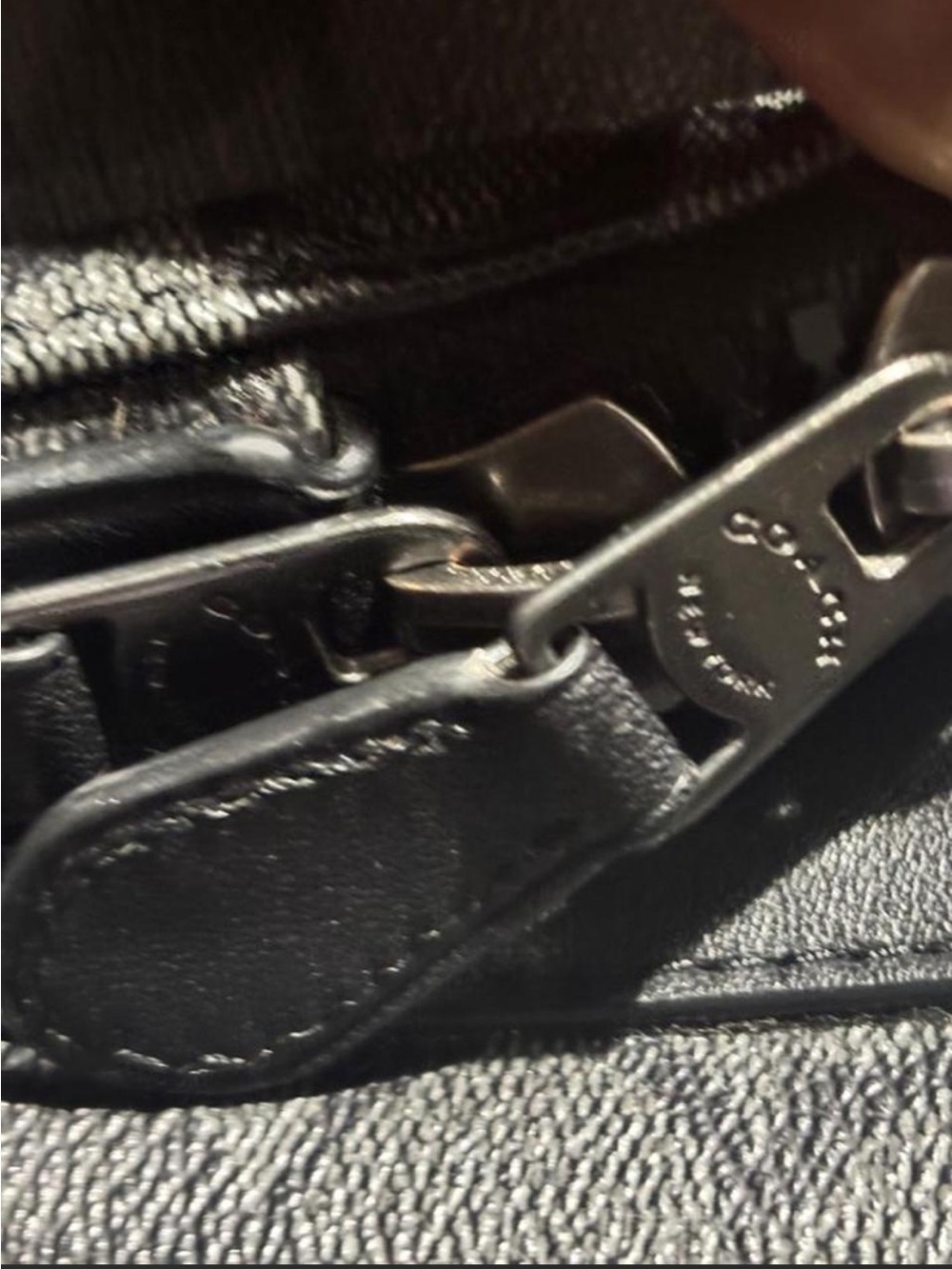 Coach Men’s Signature “Warren” Canvas Belt Bag in Black and Charcoal - Picture 6 of 8
